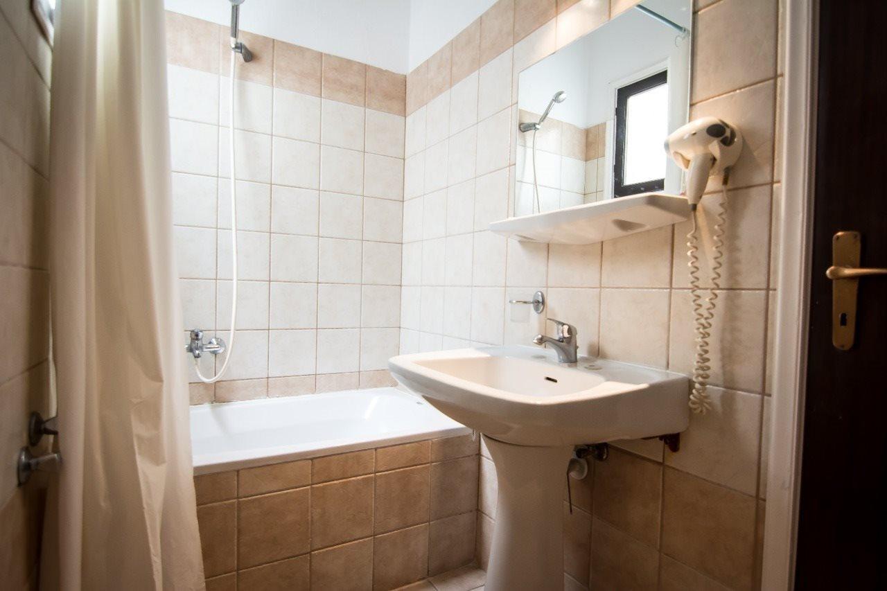Hotel de apartamente Annaliza Ipsos